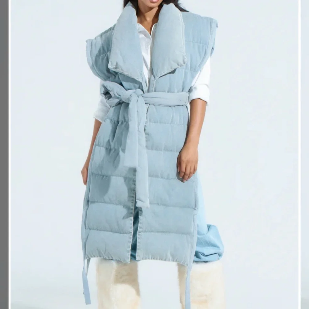 AKIRA Light Blue Sleeveless Puffer Coat - Picture 2 of 4